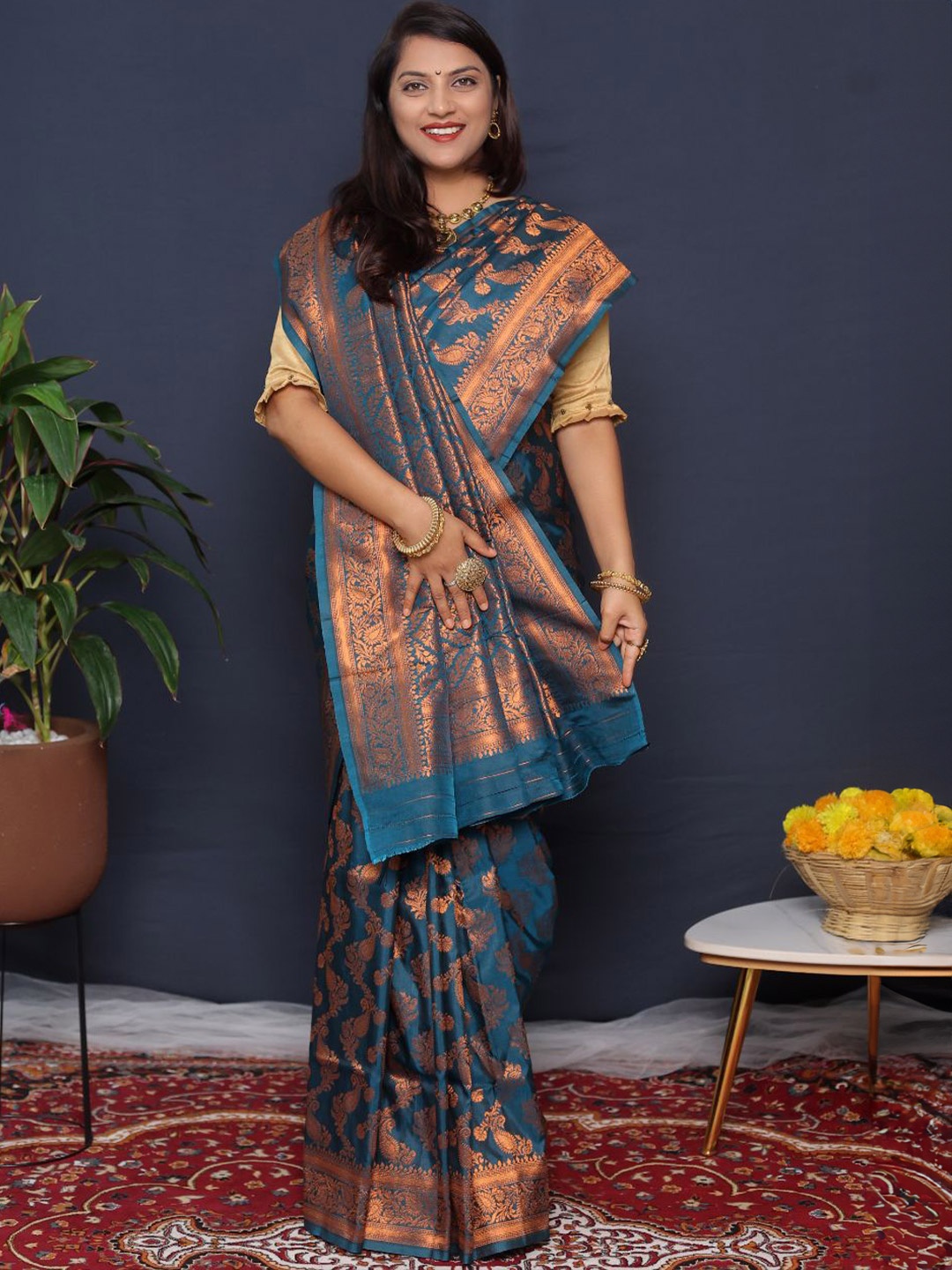 

amirat Woven Design Zari Saree, Teal