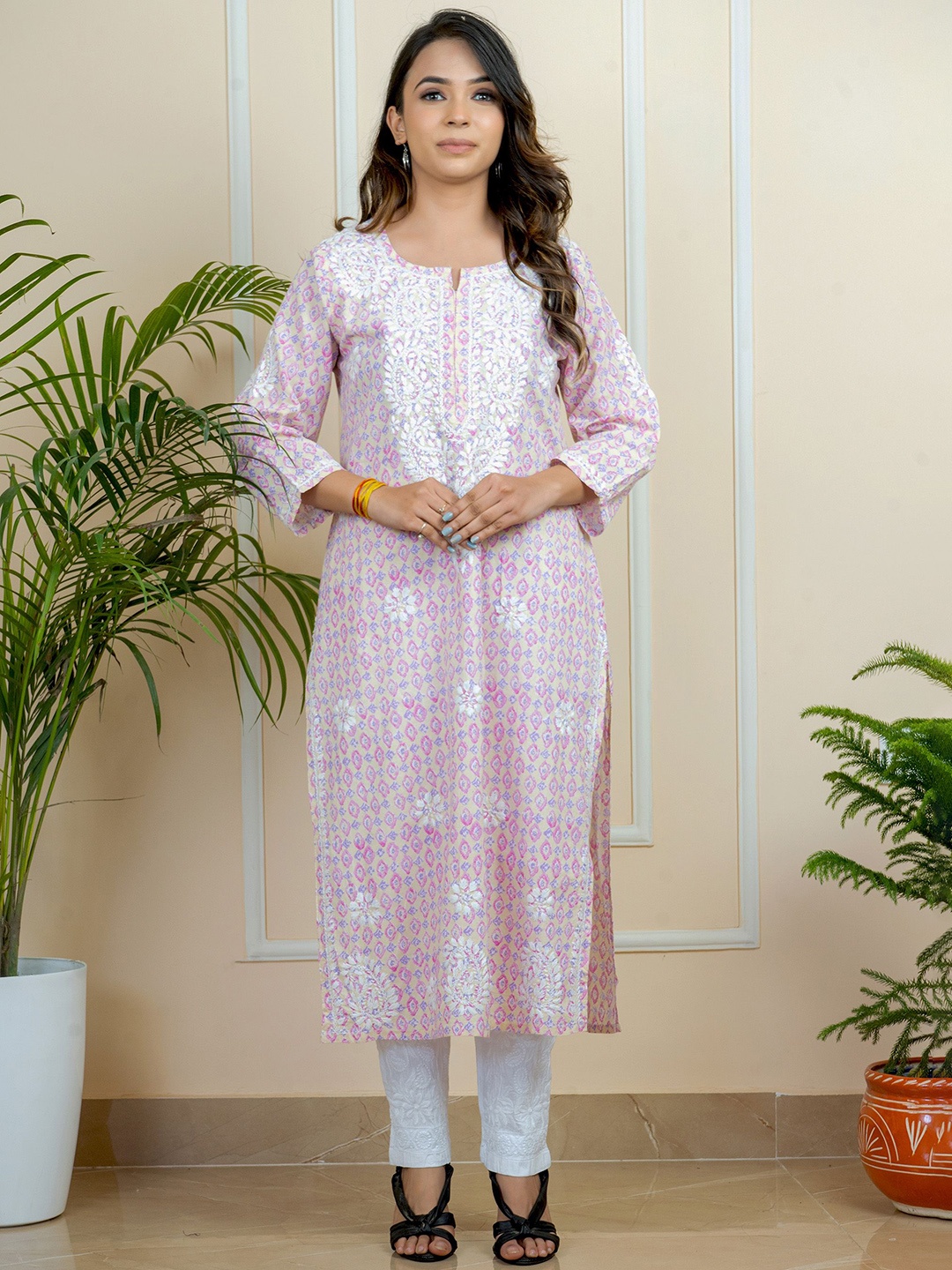 

ADR CHIKAN Paisley Embroidered Notch Neck Mulmul Cotton Straight Kurta, Pink
