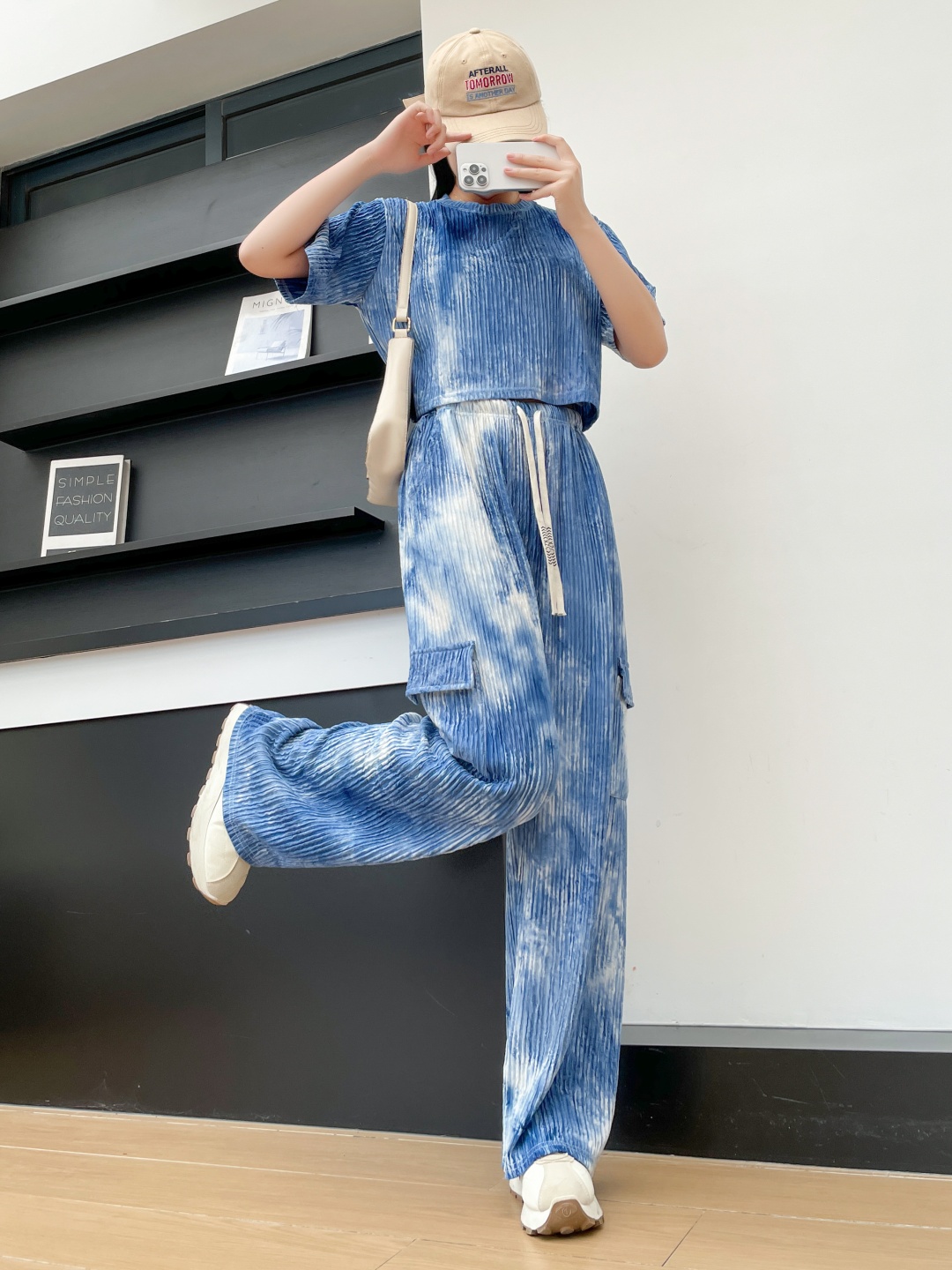 

Lugo Dyed Printed Top & Trousers, Blue