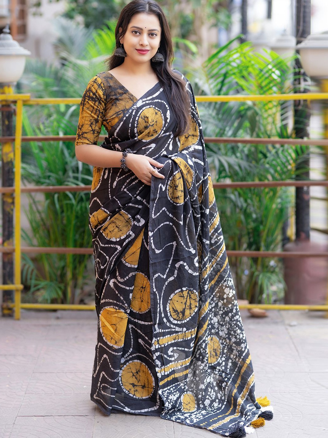 

LeeliPeeri Designer Printed Chanderi Saree, Black