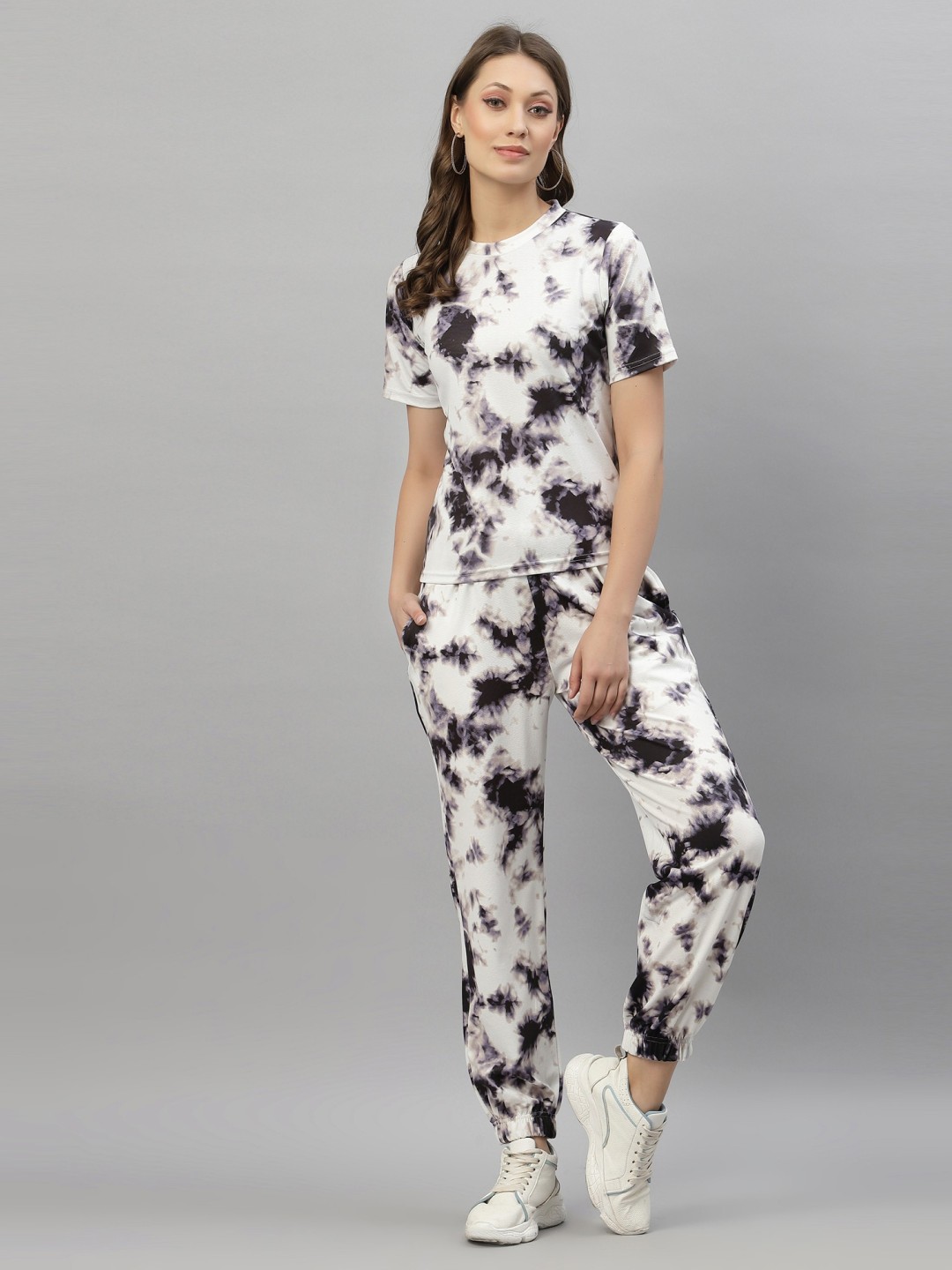 

Moda Rapido Dyed Printed T-shirt And Joggers, Black