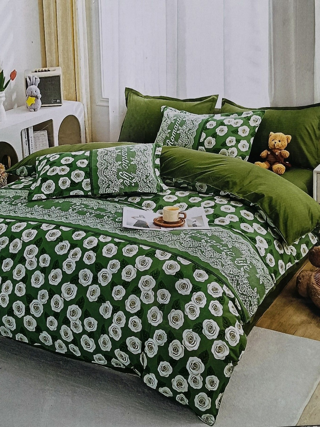 

Signature Green & White 4 Pieces Floral Printed Microfiber Double Queen Bedding Set