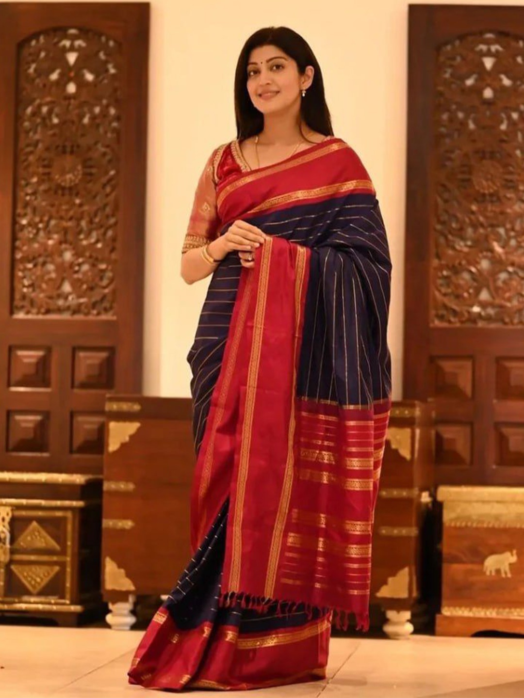 

bansari textiles Striped Zari Kanjeevaram Saree, Blue