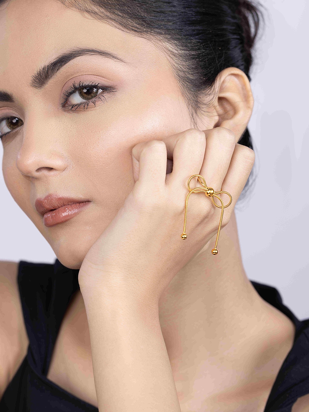 

KAORI BY SHREYA AGARWAL Gold Plated Bow Knot Finger Ring