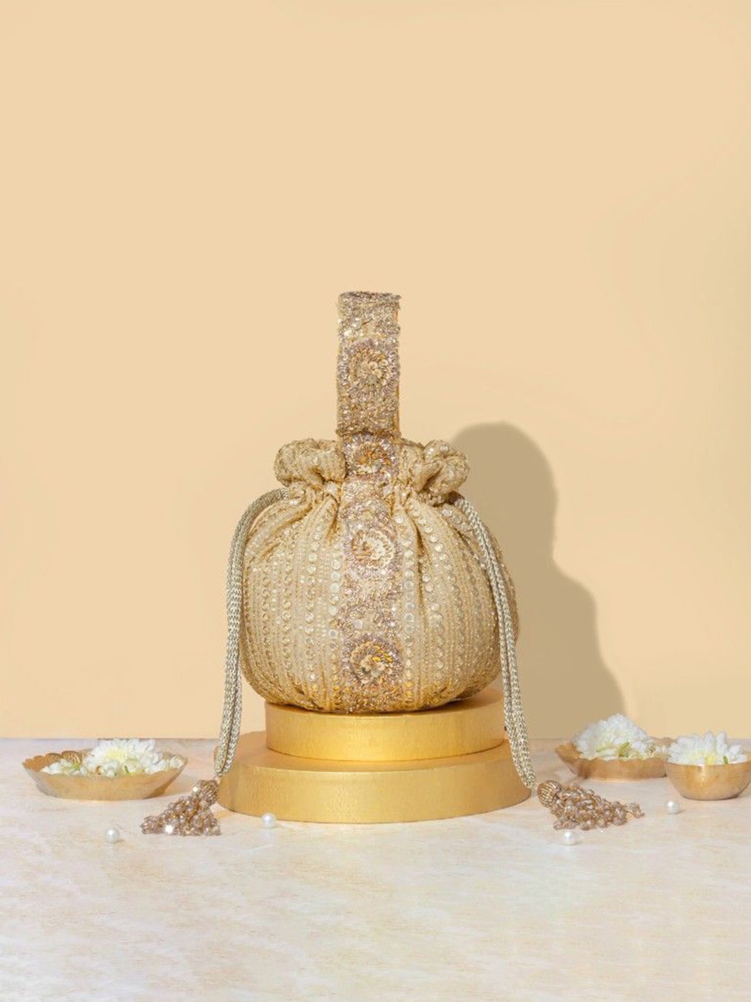 

AMYRA Women Yari Embroidered Round Potli, Gold