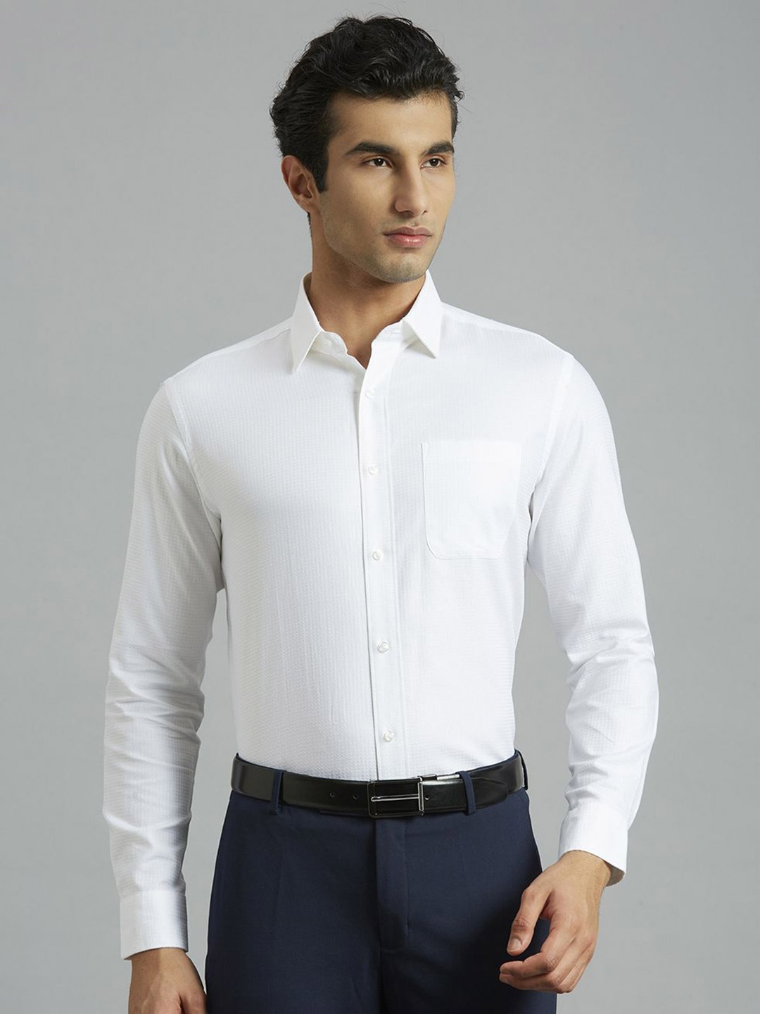 

Reid & Taylor Men India Slim Relaxed Fit Textured Cotton Formal Shirt, White