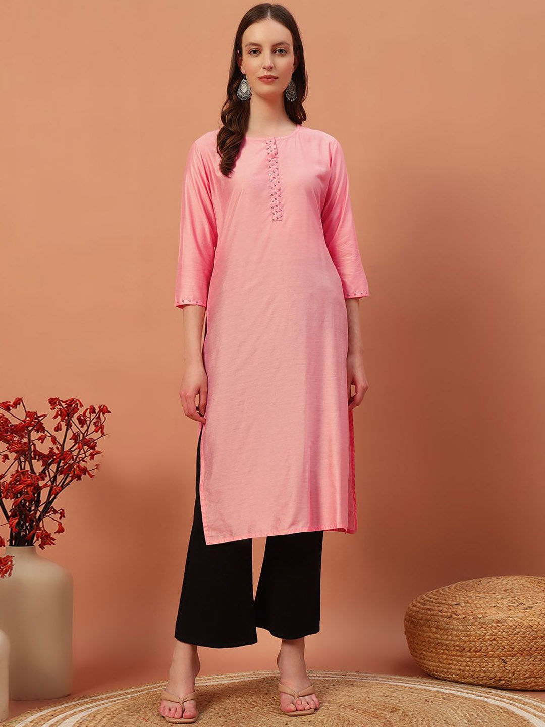 

Rudraaksha Creations Women Kurta, Pink