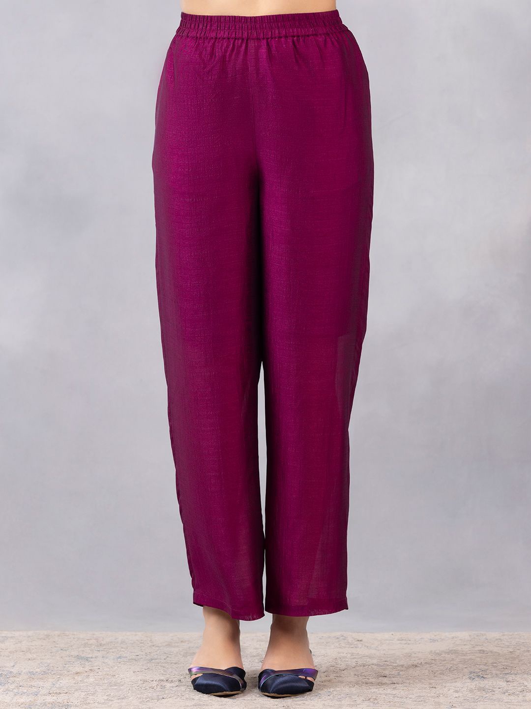 

SHAYE Mid-Rise Purple Solid Regular Casual Trousers For Women