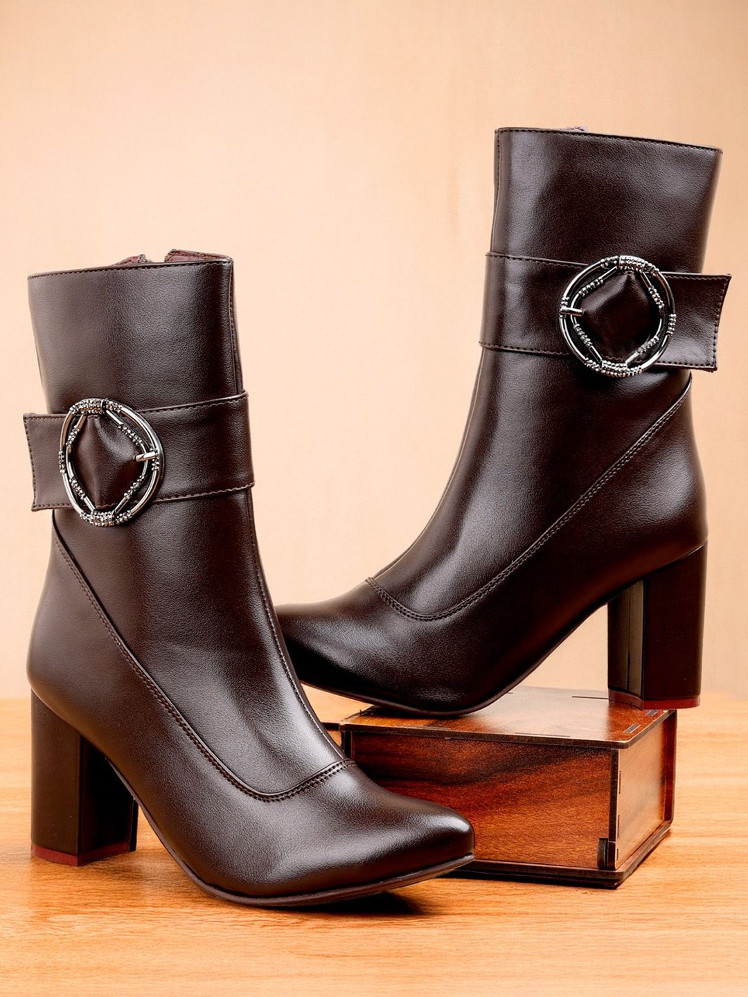 

Bxxy Women Classic High-Ankle Zipper Boots with Buckle Design, Brown