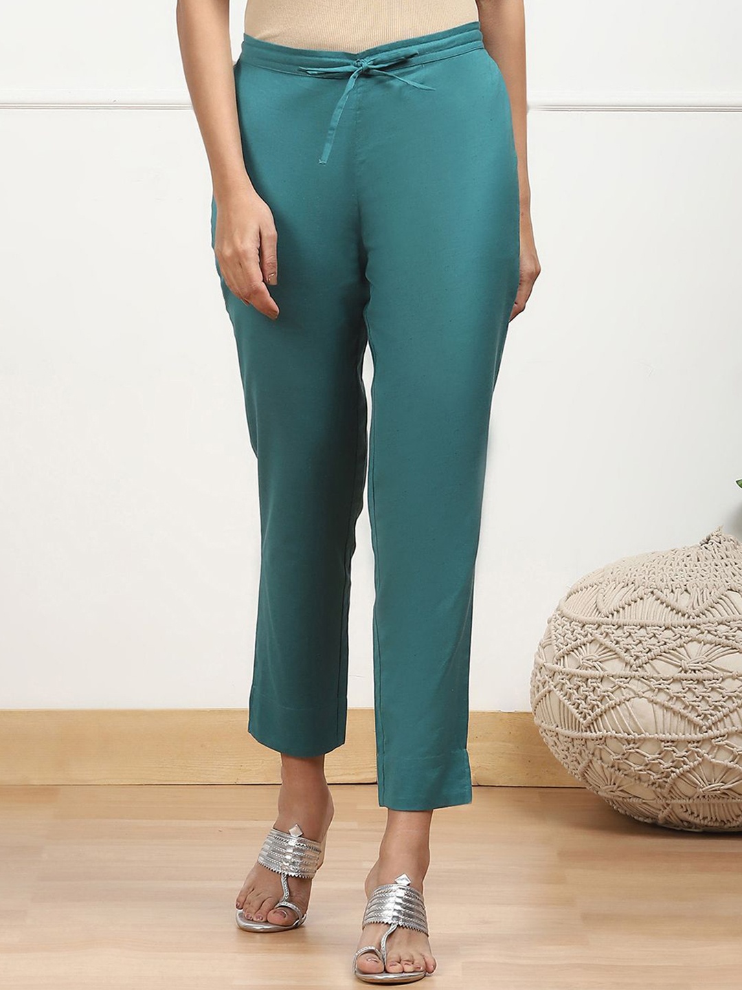 

Biba Women Relaxed Regular Fit Low-Rise Cotton Trousers, Green