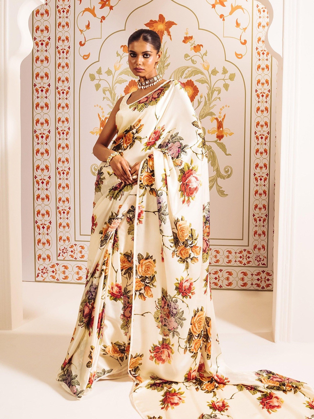 

STAVA CREATION Kalamkari Poly Crepe Saree, White