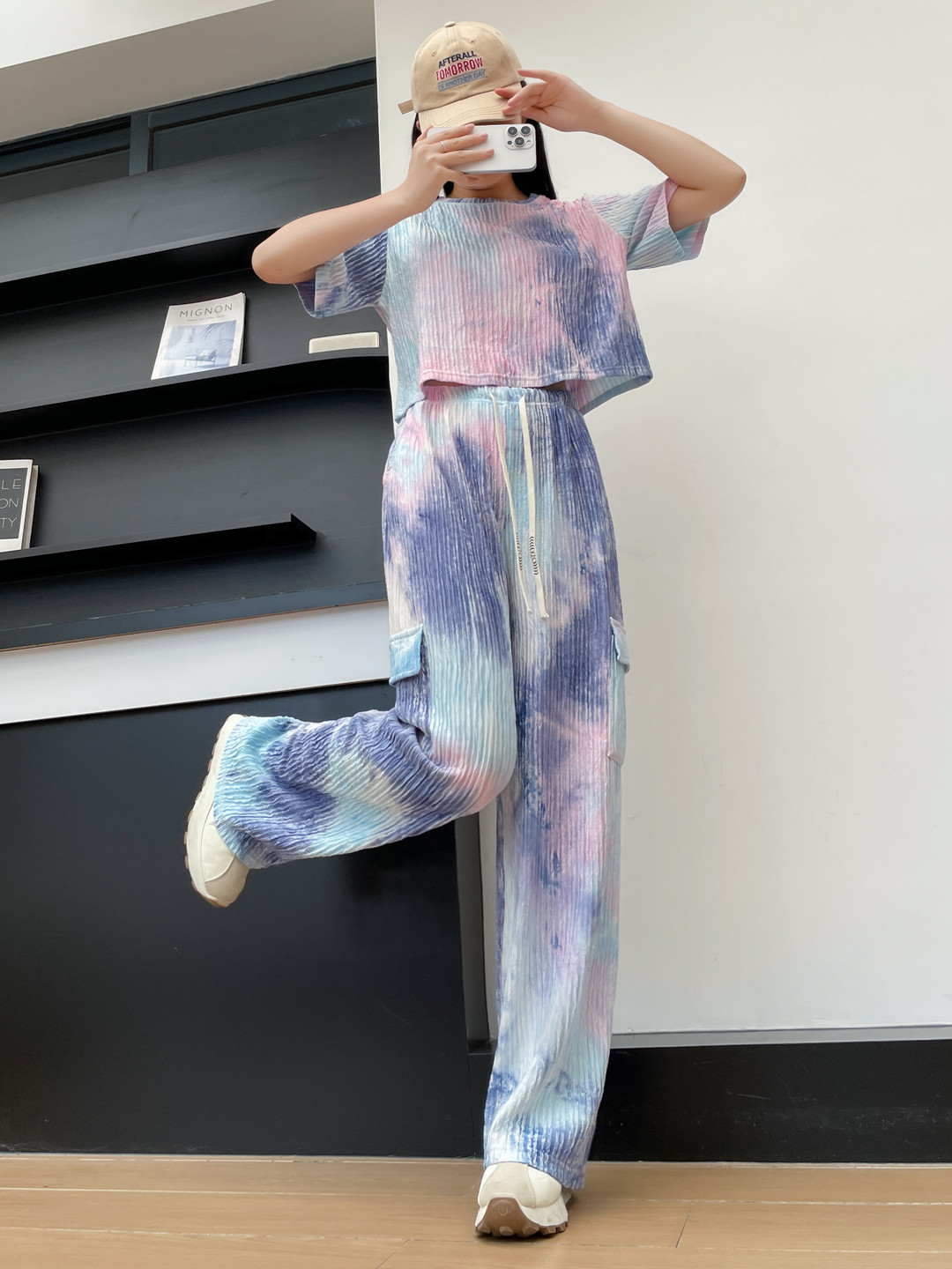 

Lugo Dyed Round Neck Top And Trouser, Blue