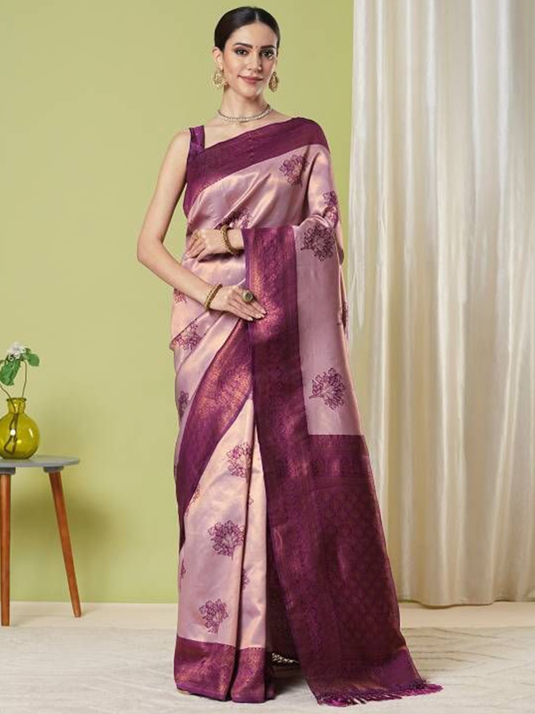 

HI FI NX Silk Blend Designer Banarasi Saree, Pink