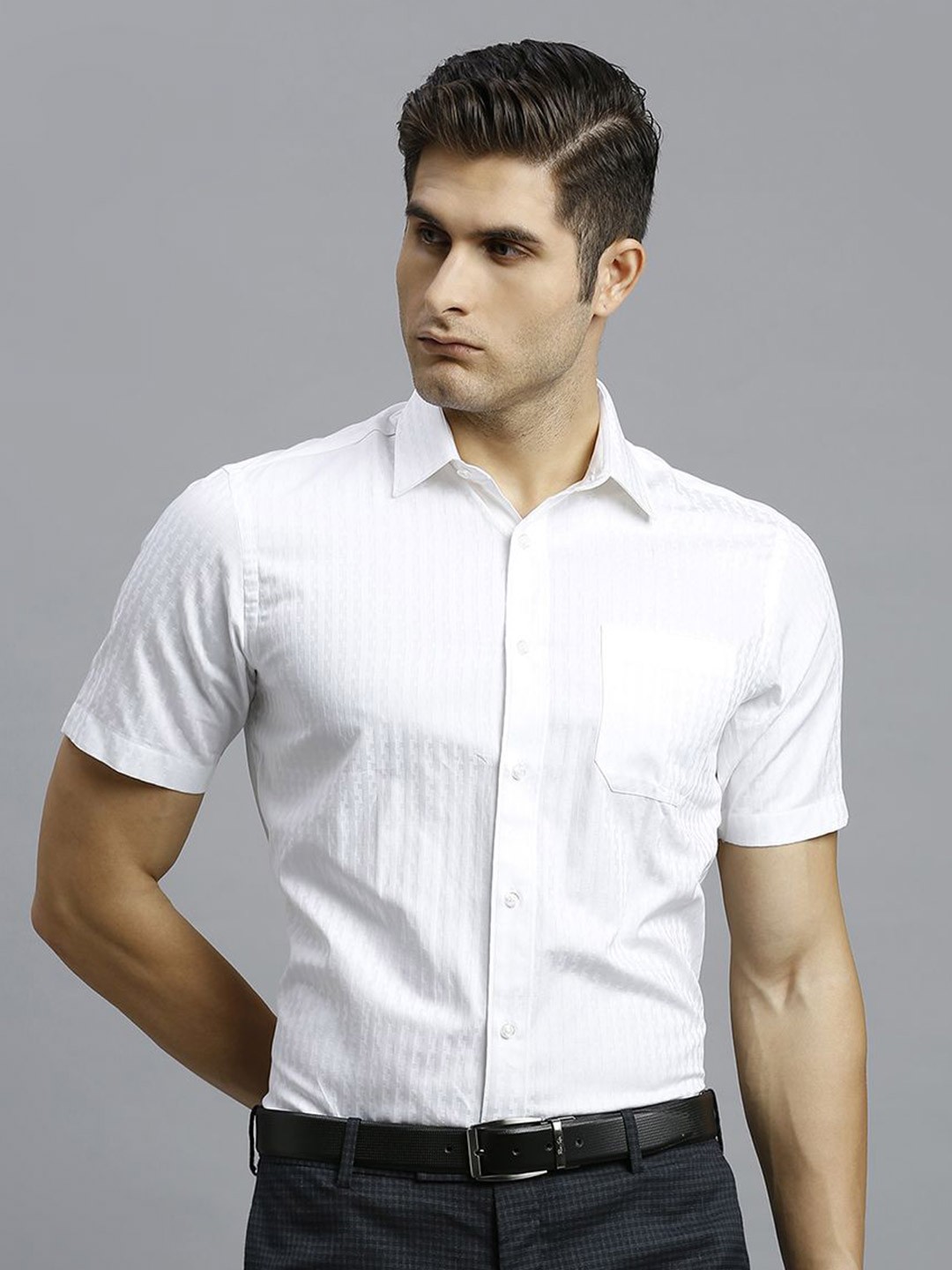 

Reid & Taylor Men India Slim Fit Spread Collar Textured Cotton Formal Shirt, White
