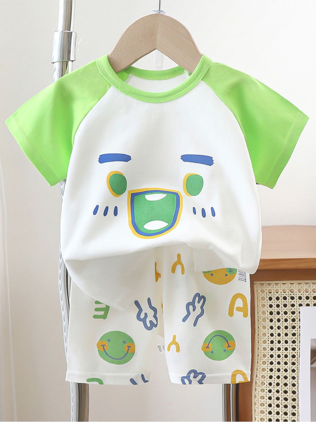 

Bold N Elegant Unisex Kids Printed T-shirt with Shorts, Lime green