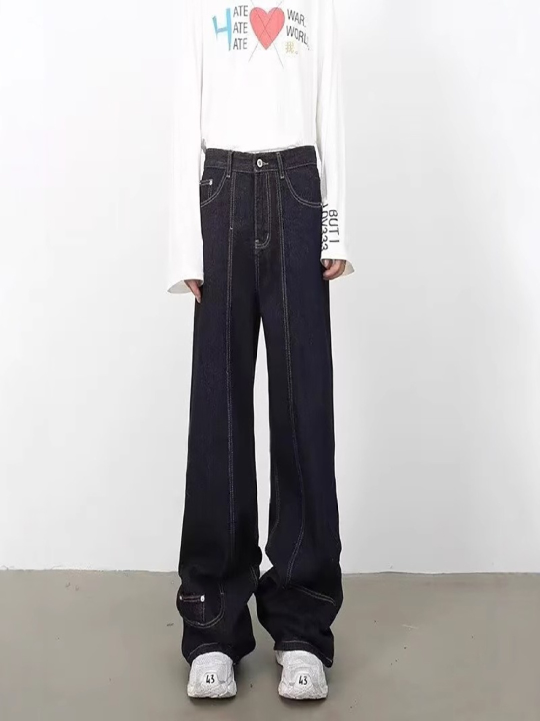 

StyleCast x Revolte Men Wide Leg Mid-Rise Jeans, Black