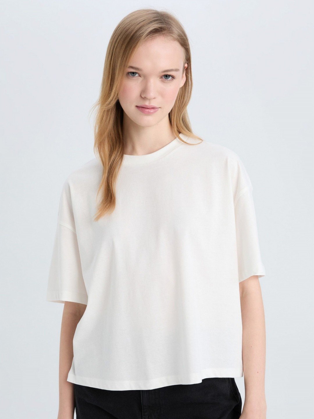 

DeFacto Women Solid Round Neck Cotton T-shirt, Off white