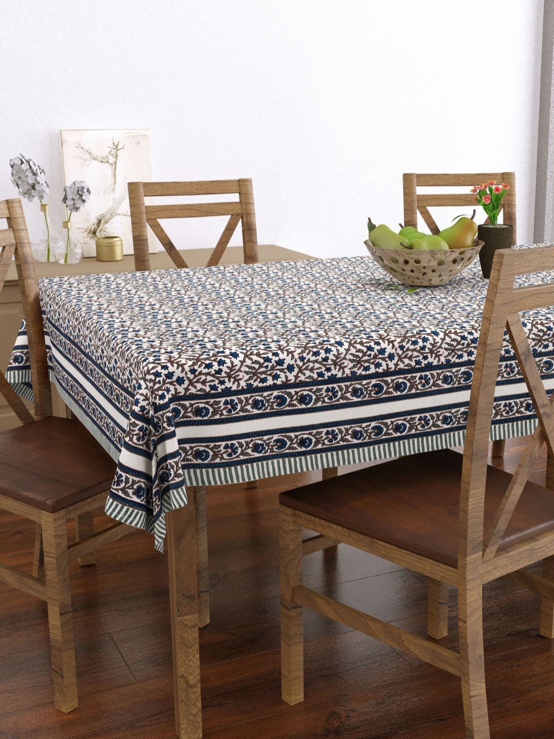

Myntra Elegant Homes Black Floral Printed Rectangular Shaped Cotton 6-Seater Table Cover, Grey