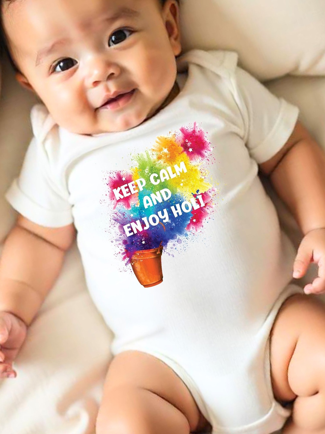 

KNITROOT Infants Keep Clam And Enjoy Holi Printed Bodysuit, White