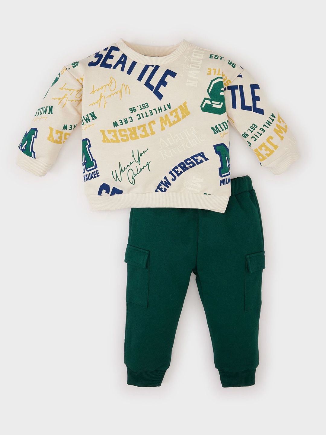 

DeFacto Boys Typography Printed Round Neck Pure Cotton Sweatshirt And Joggers, Green