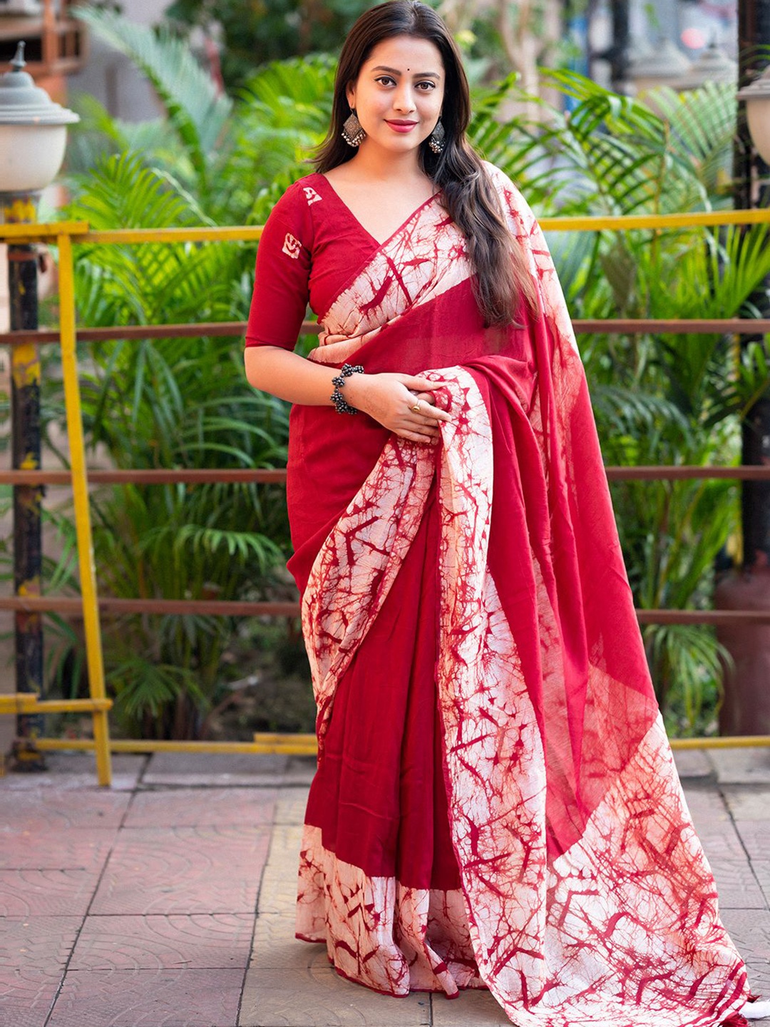 

Mitera Chanderi Saree, Red