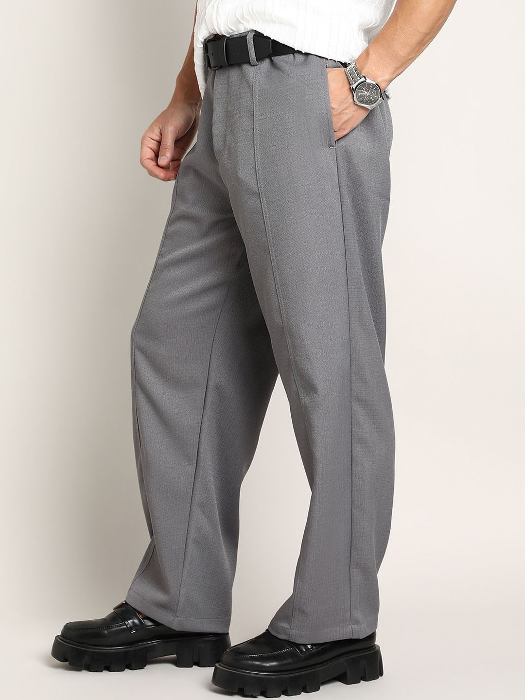 

Campus Sutra Men Comfort Mid-Rise Relaxed Fit Trouser, Grey