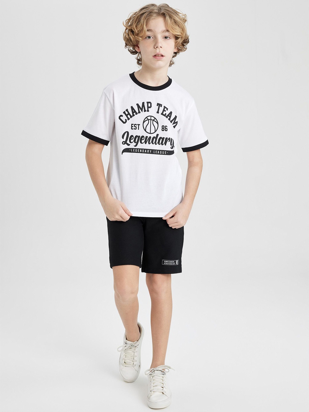 

DeFacto Boys Typography Printed Round Neck Pure Cotton T-Shirt And Shorts, Black