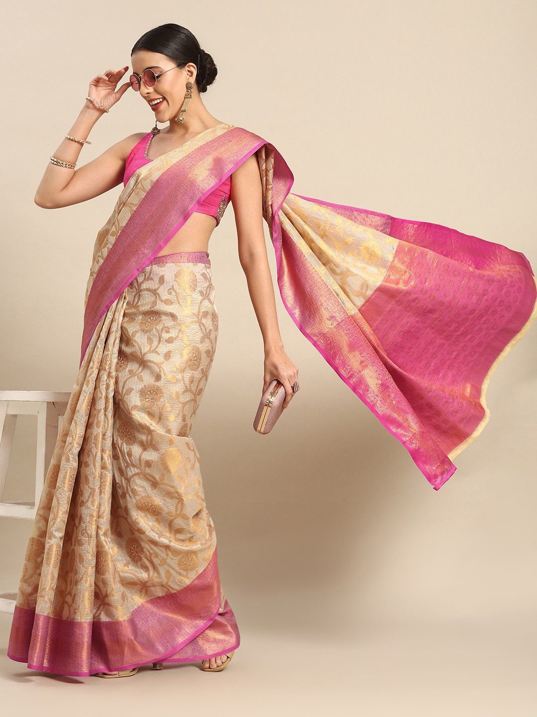 

DIVASTRI Woven Design Zari Silk Blend Kota Saree, Cream