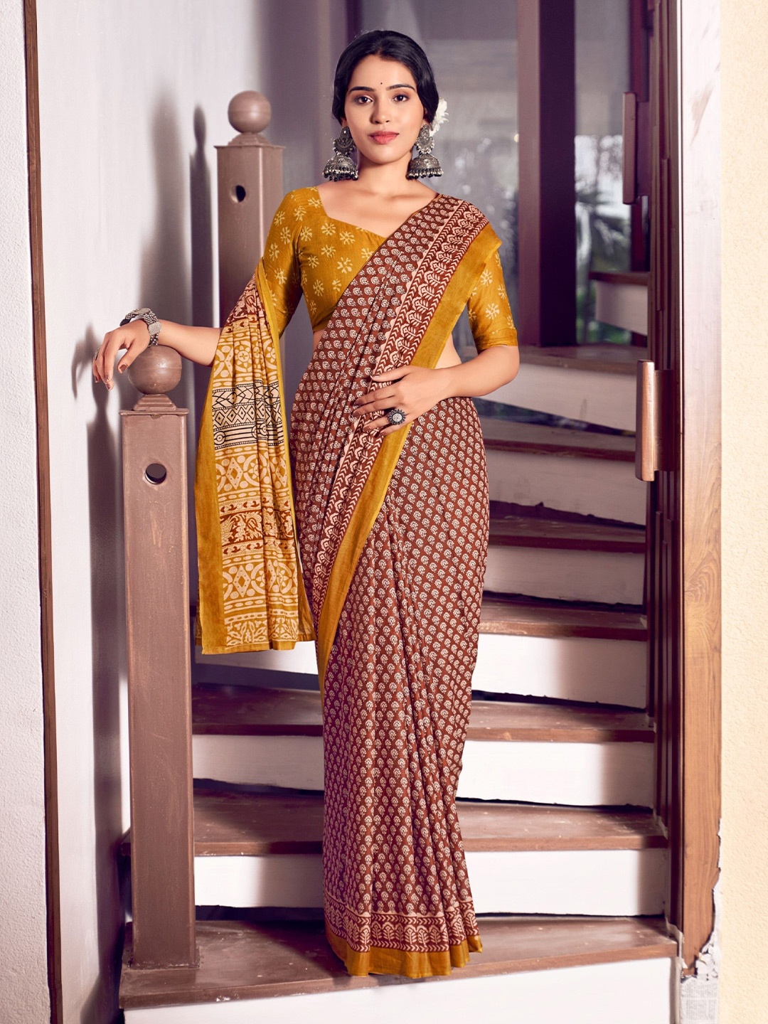 

Moda Rapido Floral Pure Cotton Bagru Saree, Brown