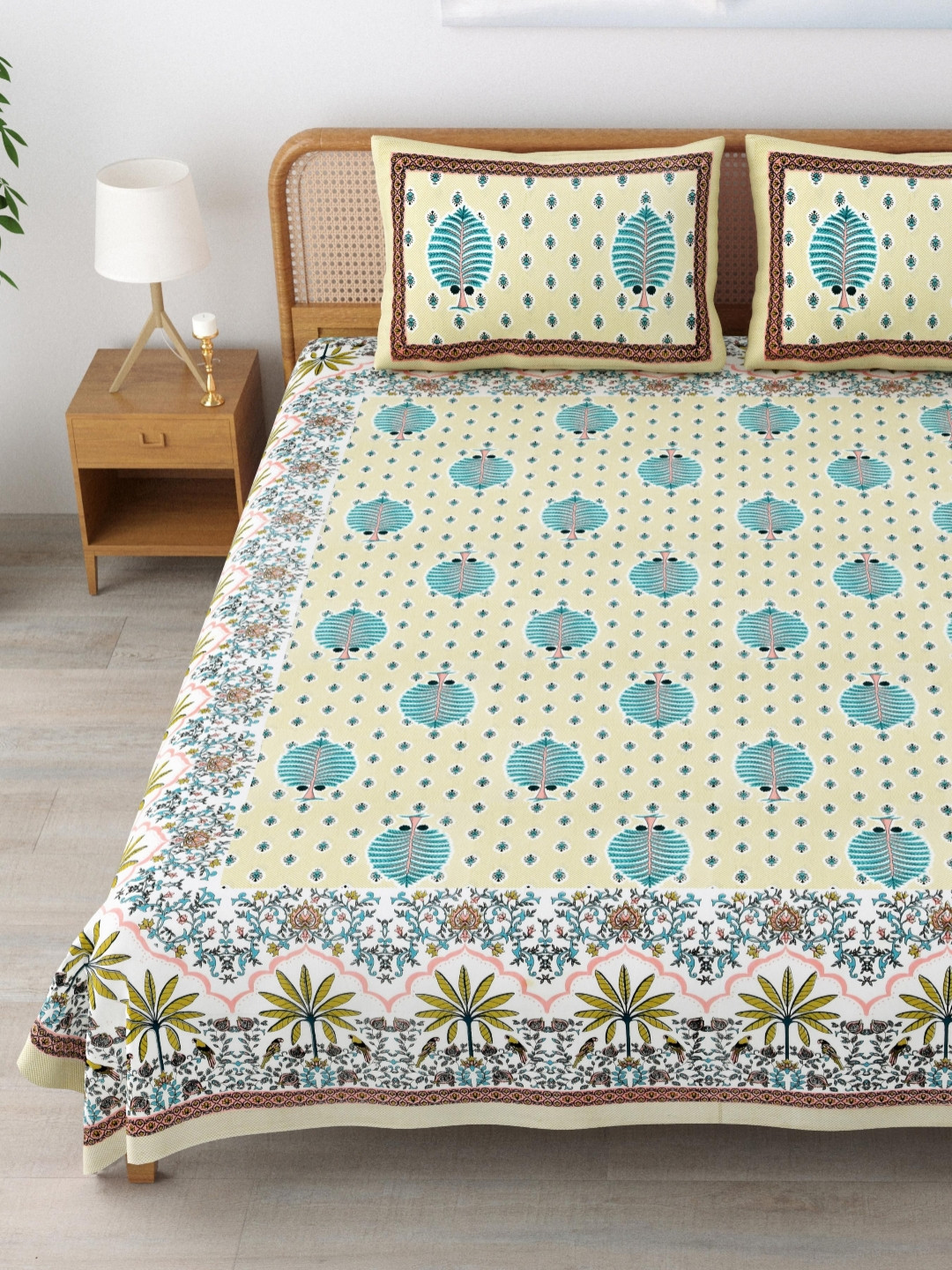 

MAFATLAL Sanskriti Yellow & Blue Printed Cotton 144 TC King Bedsheet Set 2.34 m x 2.70 m