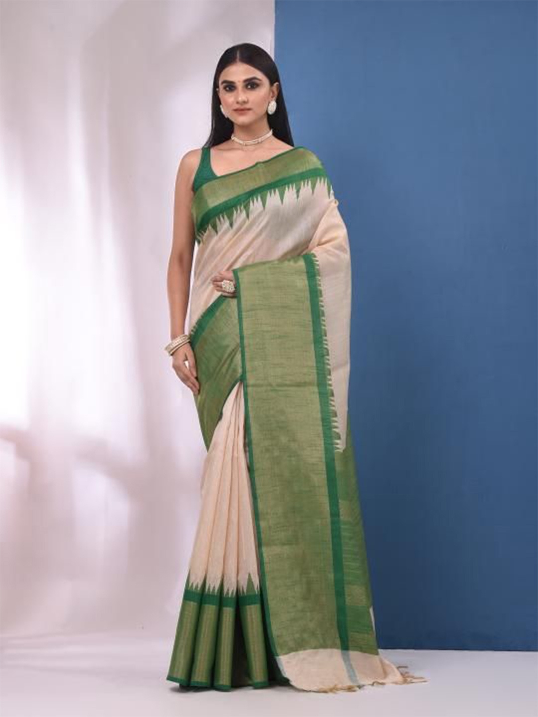 

VIBHAVARI Woven Design Zari Saree, Beige