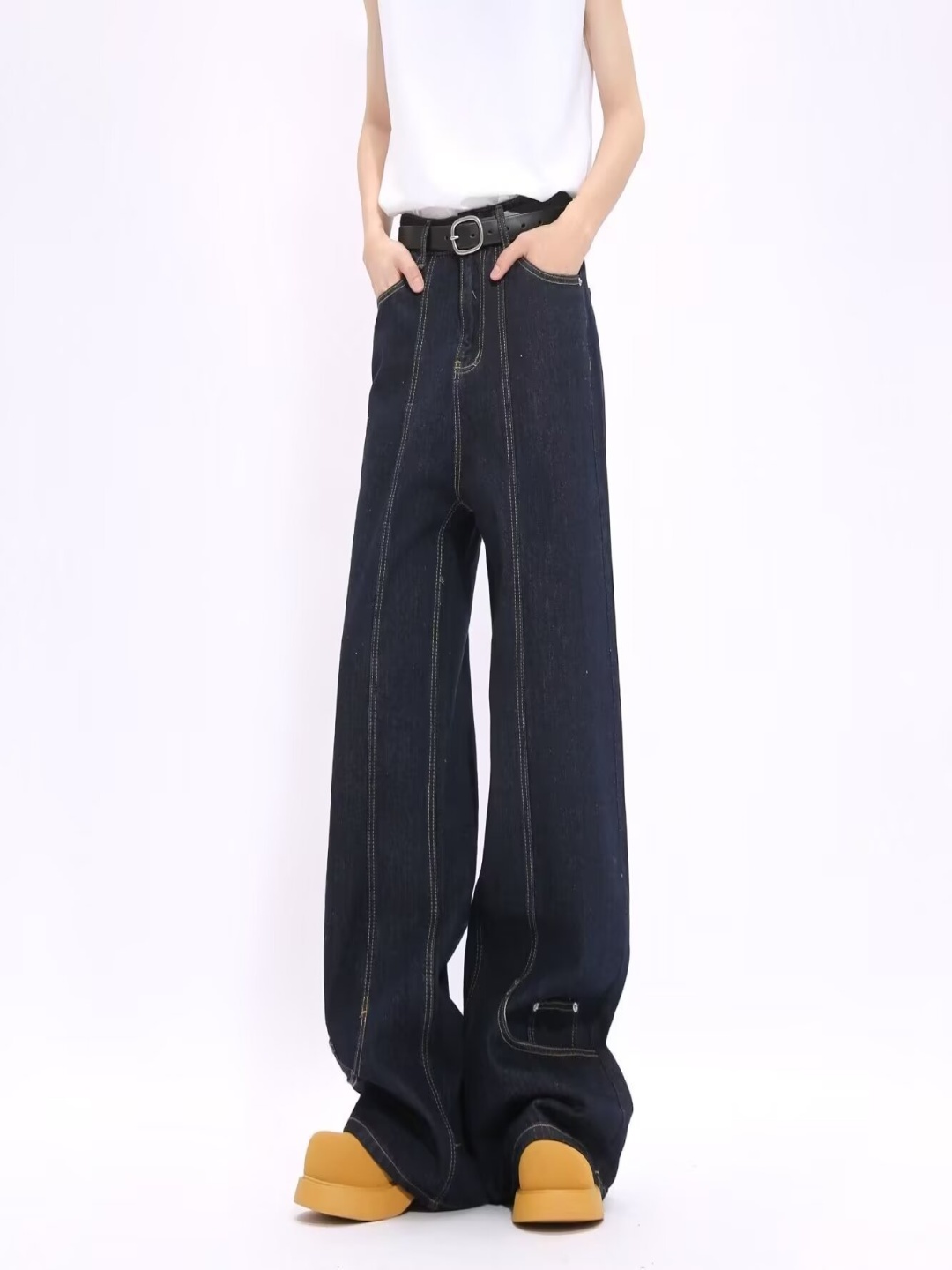 

StyleCast x Revolte Men Mid-Rise Flared Jeans, Black