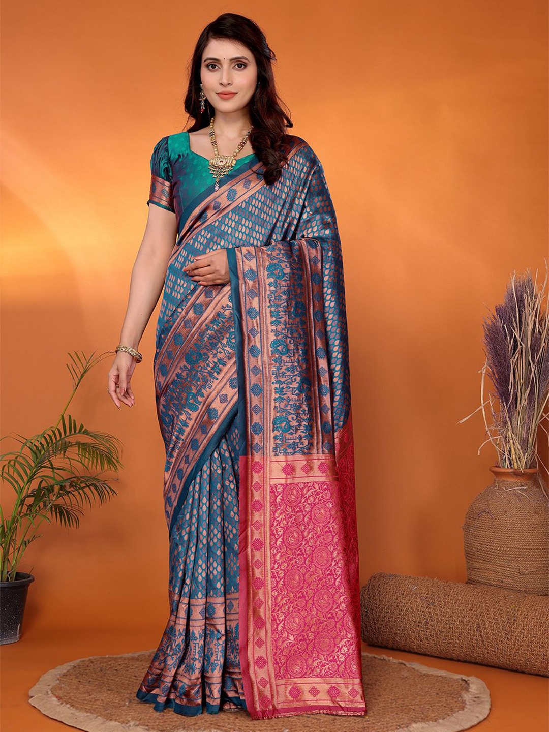 

FABMORA Woven Design Zari Silk Blend Kanjeevaram Saree, Blue