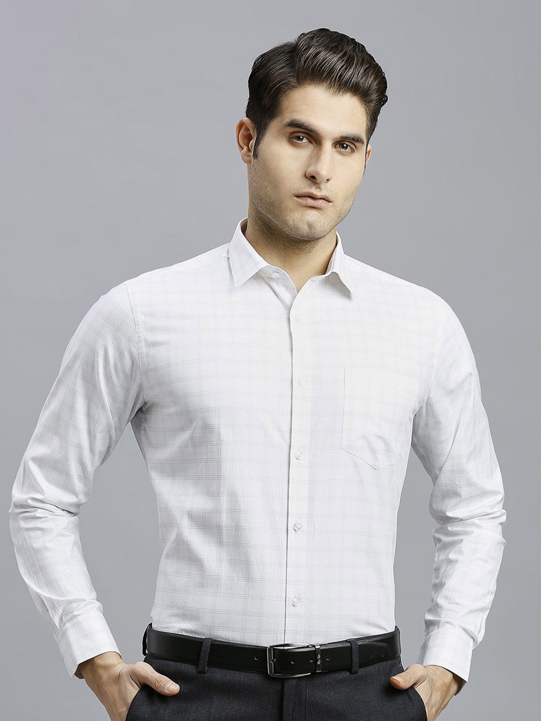

Reid & Taylor Men India Slim Fit Spread Collar Checked Cotton Formal Shirt, White
