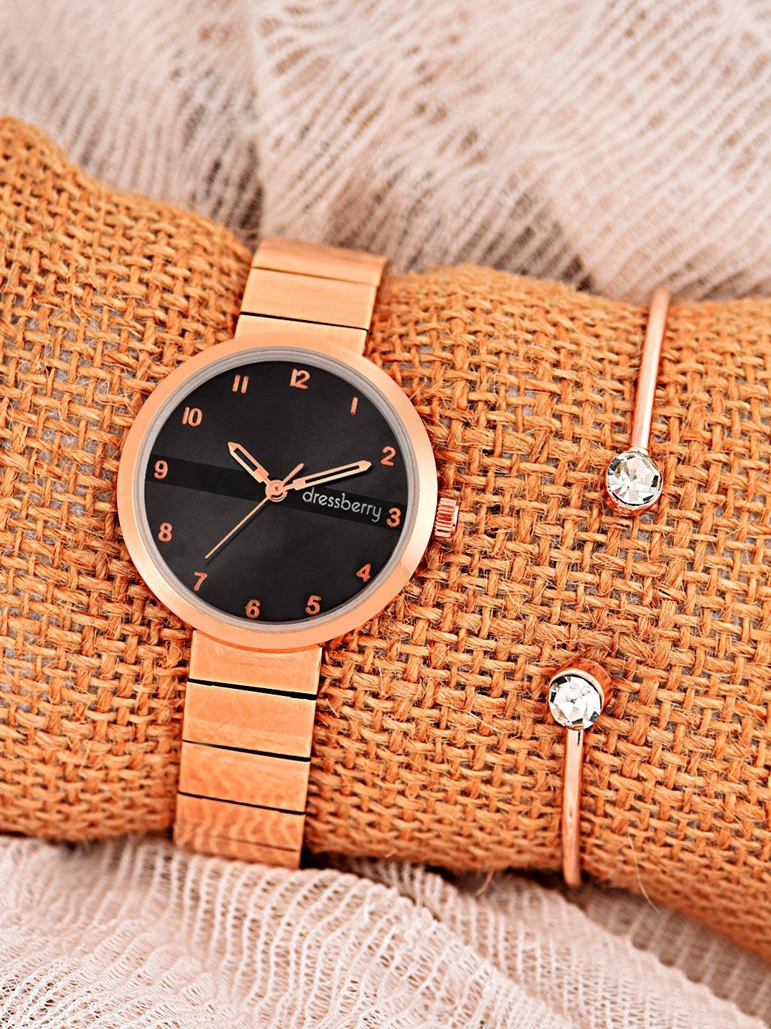 

DressBerry Women Watch & Bangle Gift Set, Rose gold