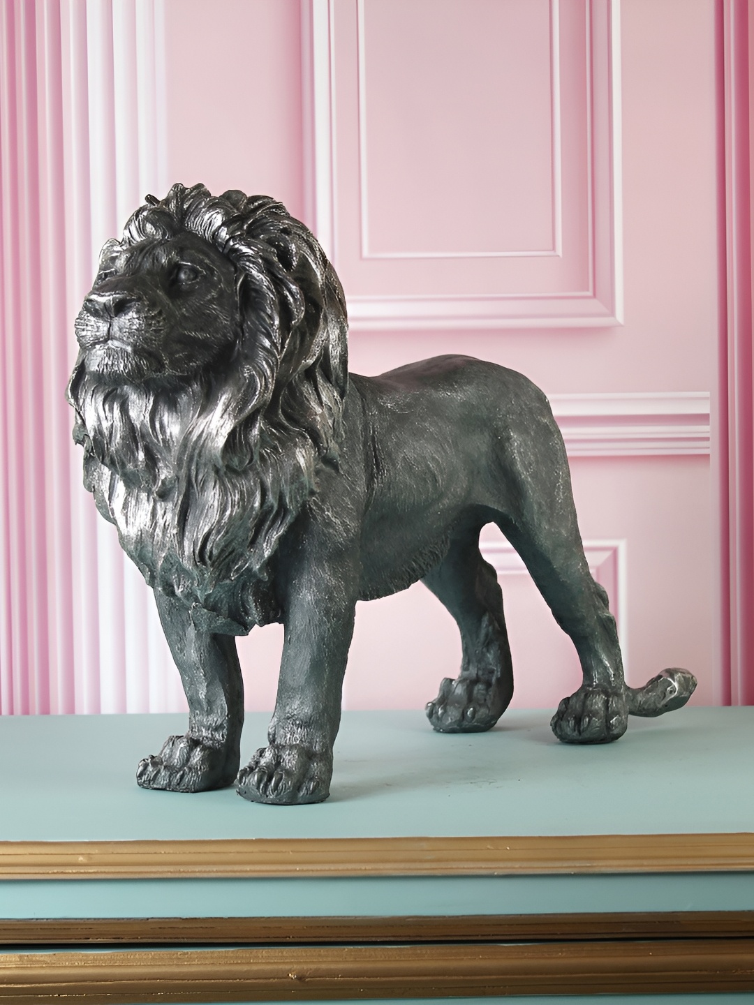 

THE WHITE INK DECOR Silver-Toned Lion Figurine Showpiece