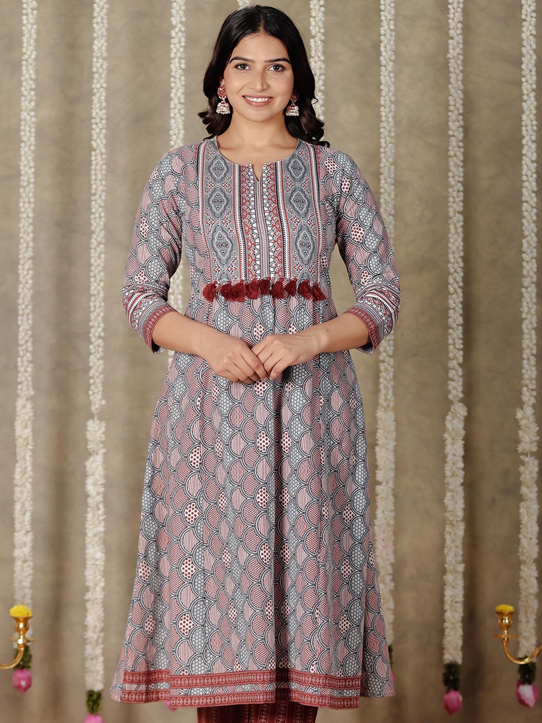 

Aramya Geometric Printed Notch Neck Pure Cotton Anarkali Kurta, Grey