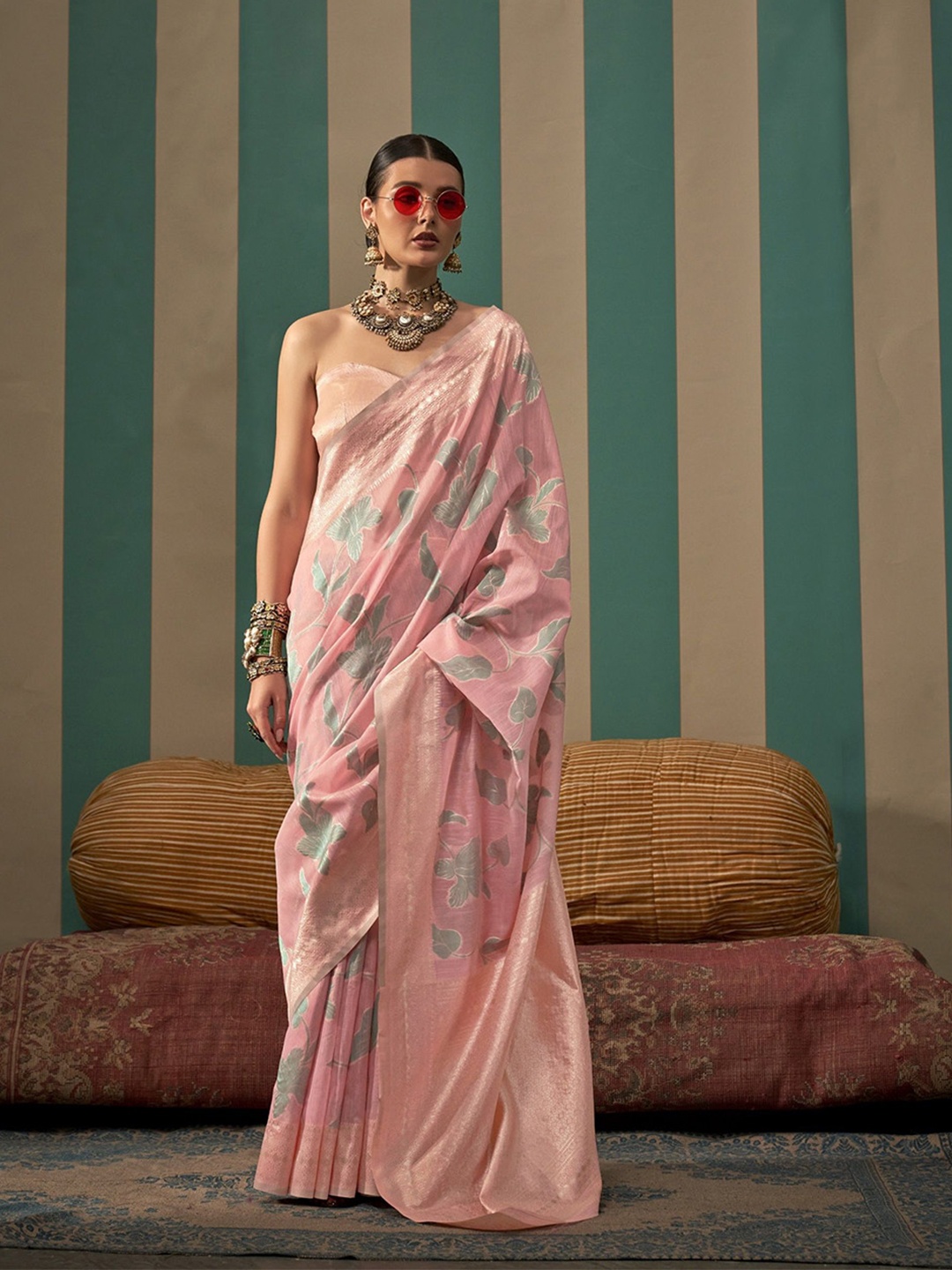 

MAHALASA Women Ethnic Motifs Zari Saree, Pink