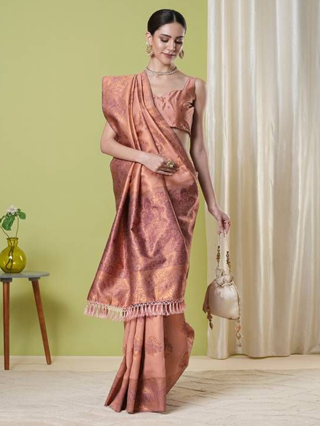 

HI FI NX Woven Design Zari Silk Blend Banarasi Saree, Peach