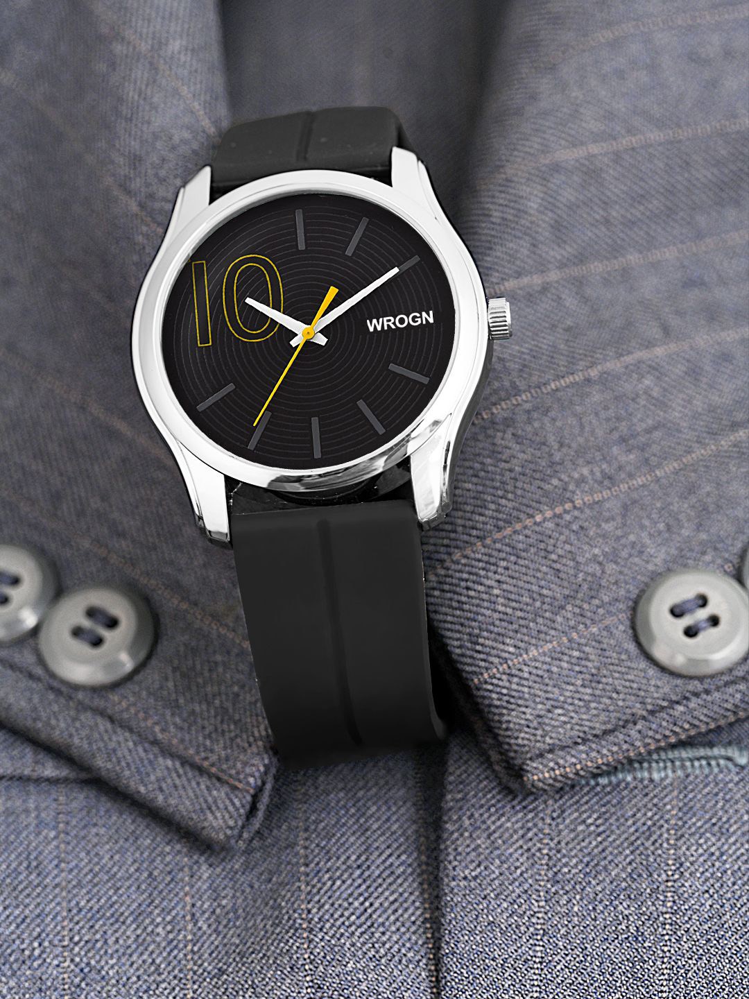 

WROGN Men Printed Dial & Textured Straps Analogue Watch HOBWRG0490, Black