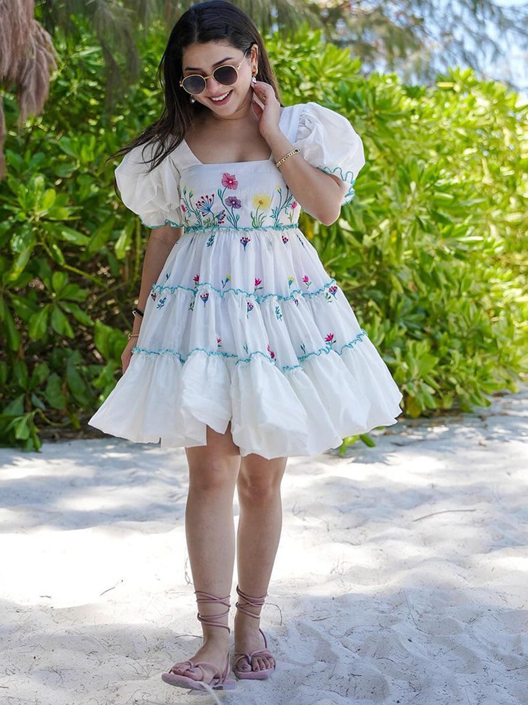 

Fashion Ritmo Floral Printed Puff Sleeve Empire Dress, White