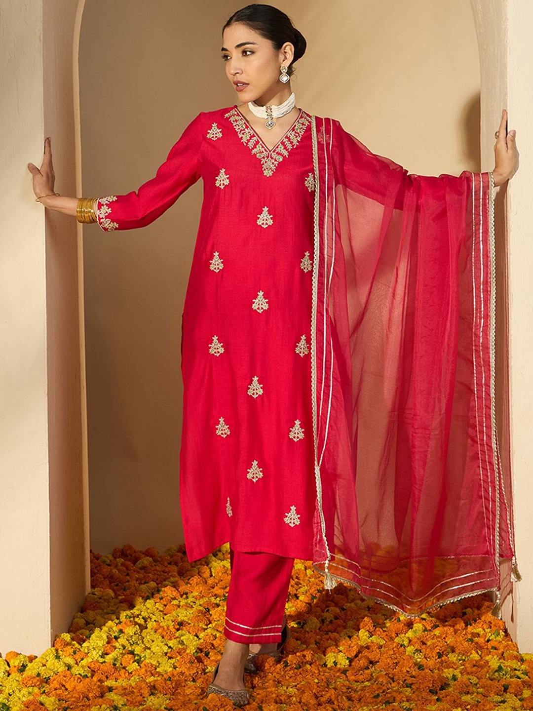 

BANDIA Women Yoke Design Regular Kurta with Trousers & With Dupatta, Pink