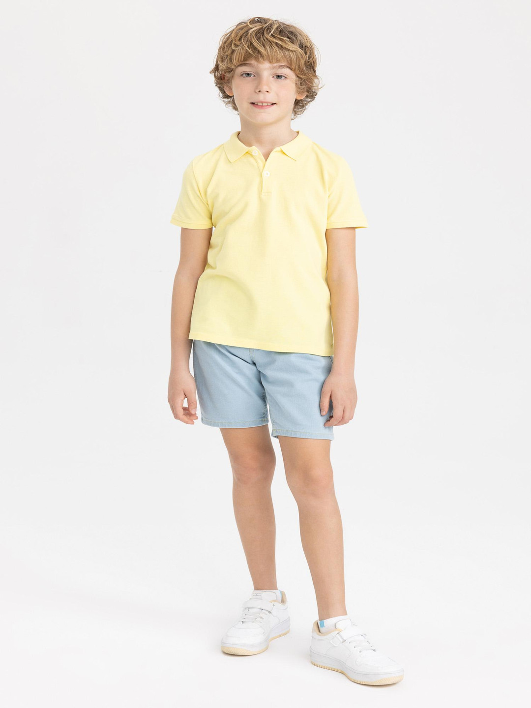 

DeFacto Boys Solid Above Knee Washed Denim Shorts, Na