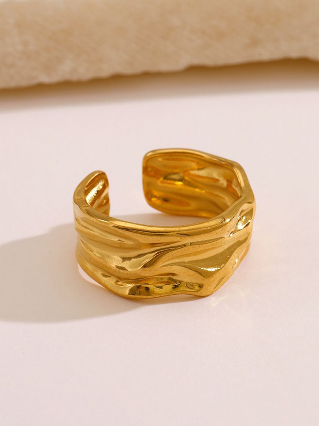 

KAORI BY SHREYA AGARWAL Gold Plated Layer Wavy Textured Ring