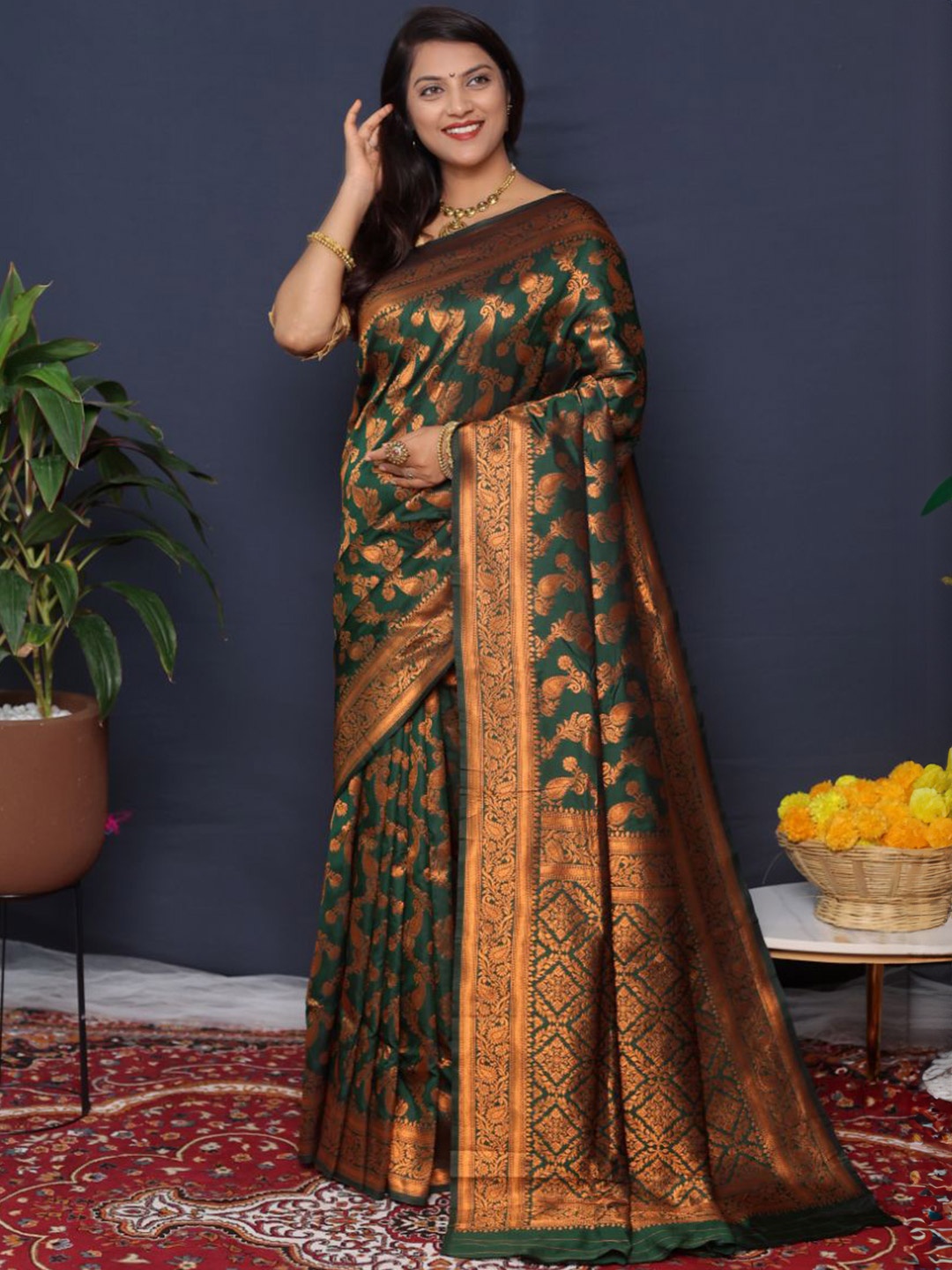 

Amirat Paisley Woven Design Banarasi Saree, Green