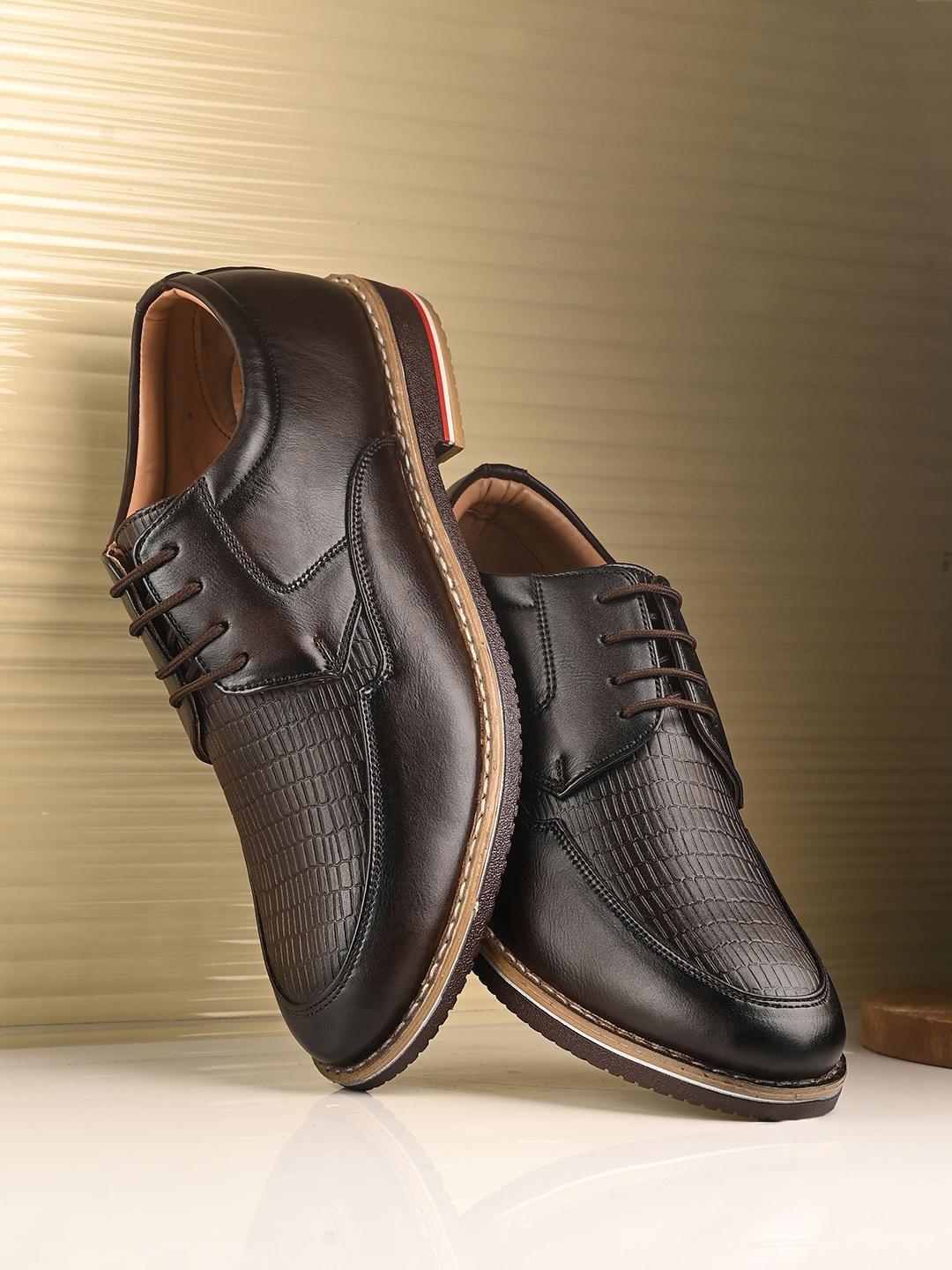 

Provogue Men Round Toe Formal Derbys, Brown