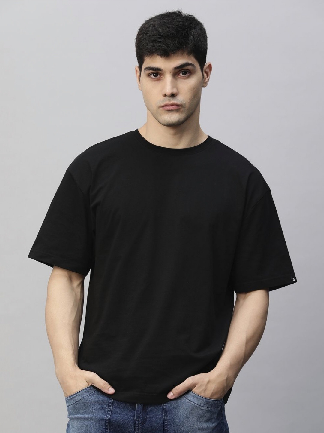 

PRONK Men Solid Round Neck Cotton Oversized T-shirt, Black