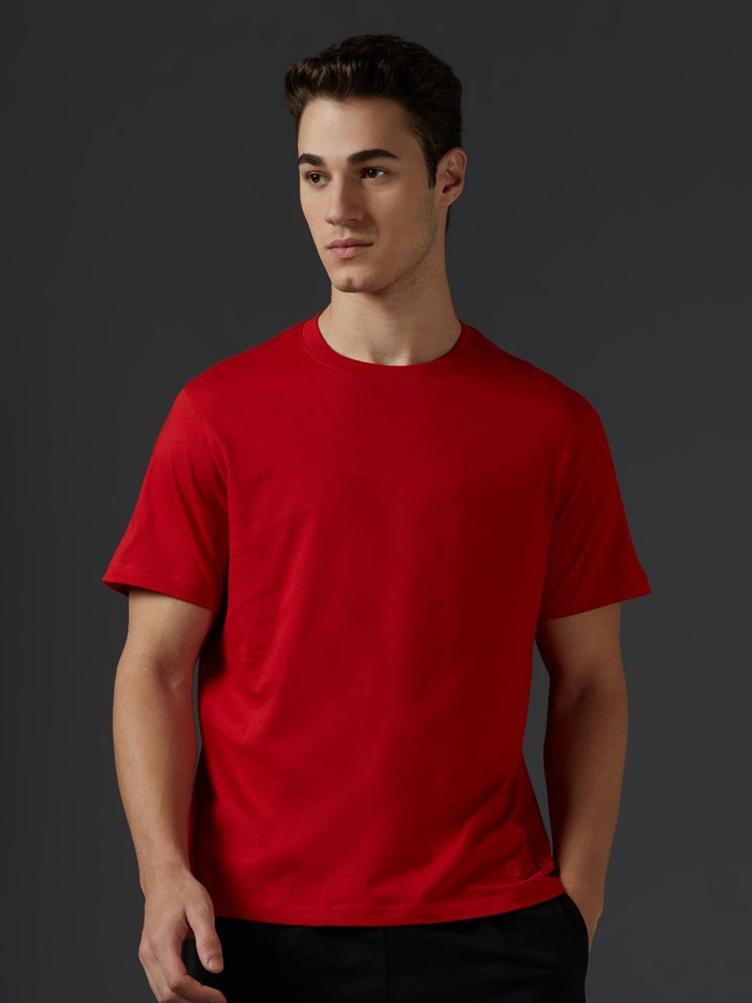 

Supa Men Solid Round Neck Cotton T-shirt, Red