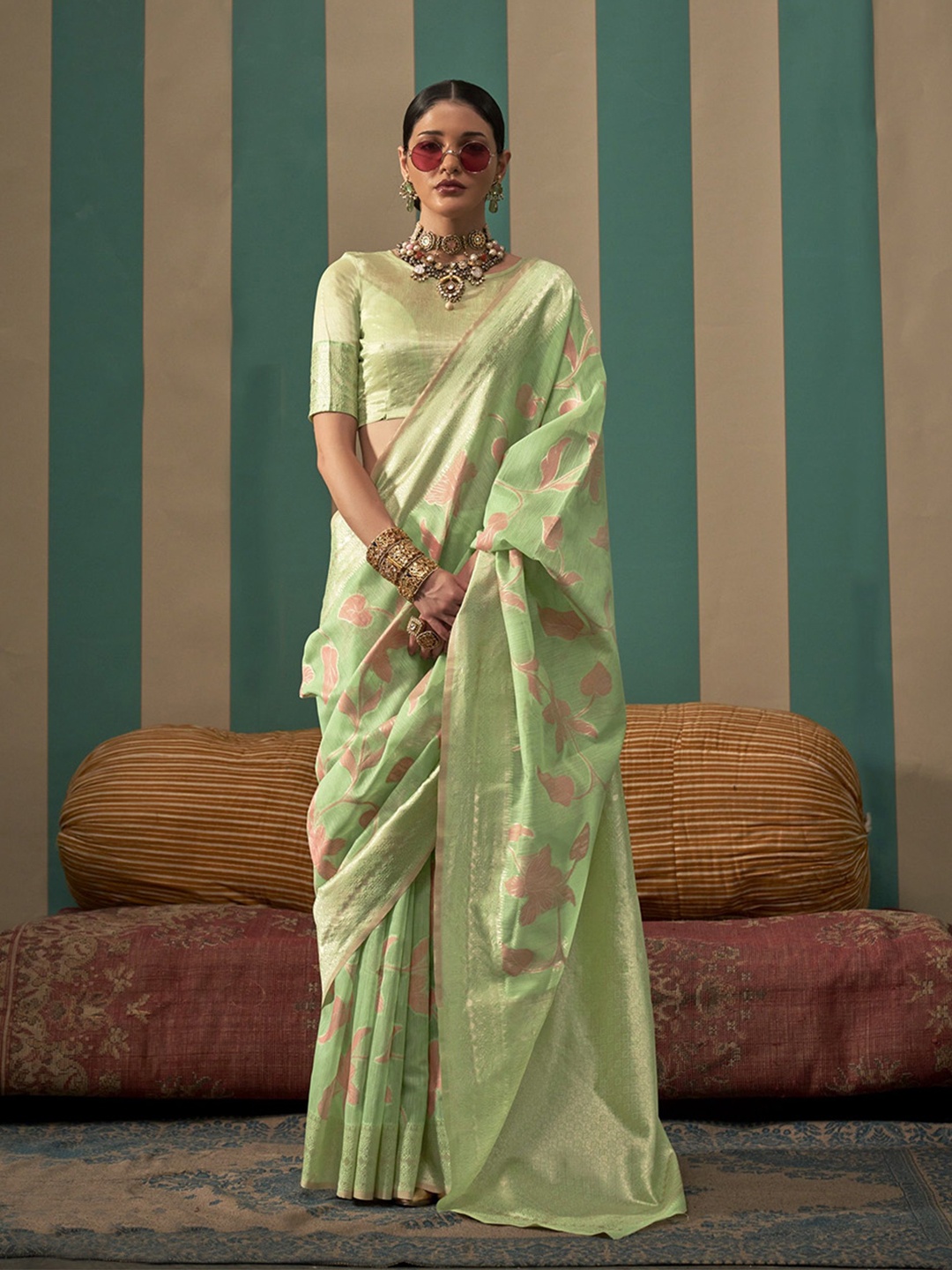 

MAHALASA Woven Design Zari Saree, Green