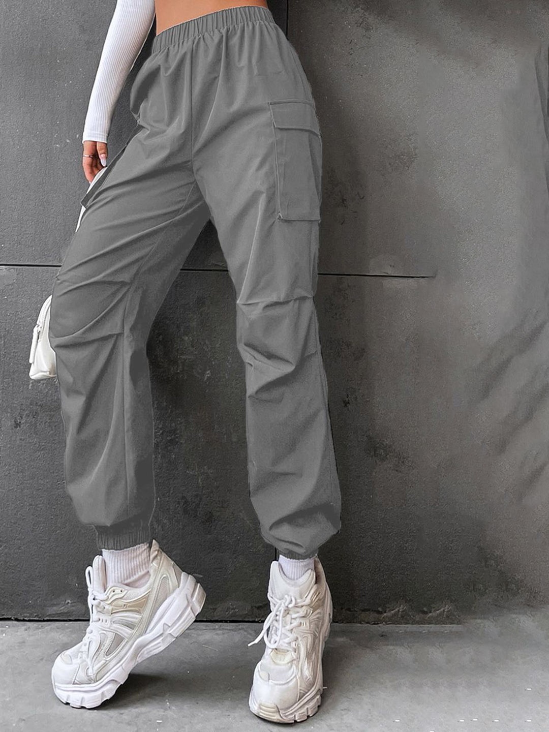 

SHINE N SHOW Women Solid Relaxed High-Rise Joggers Trousers, Silver